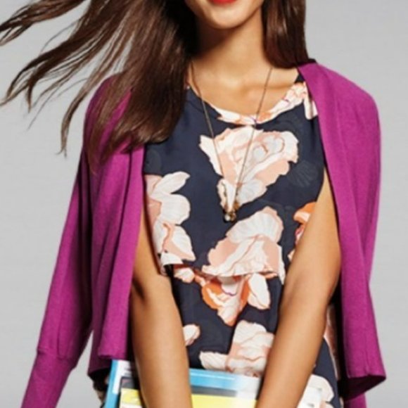 Size XS: CAbi Blossom Floral Top Style 5030 - Picture 2 of 4